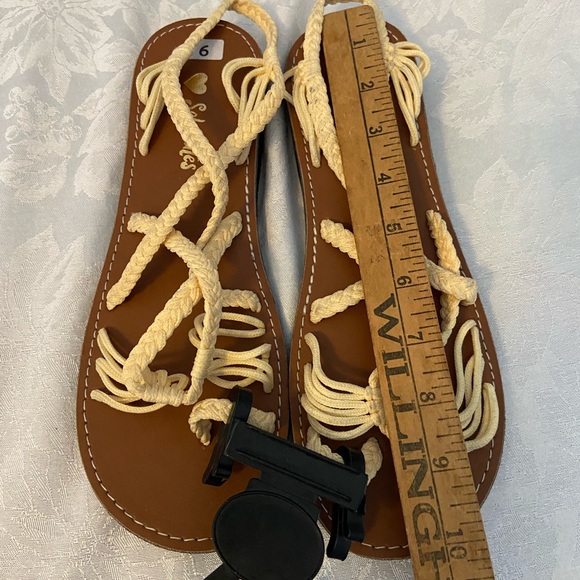 New Solemates Strappy Sandals - Picture 5 of 6